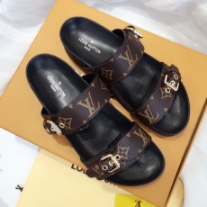 Louis Vuitton Slippers